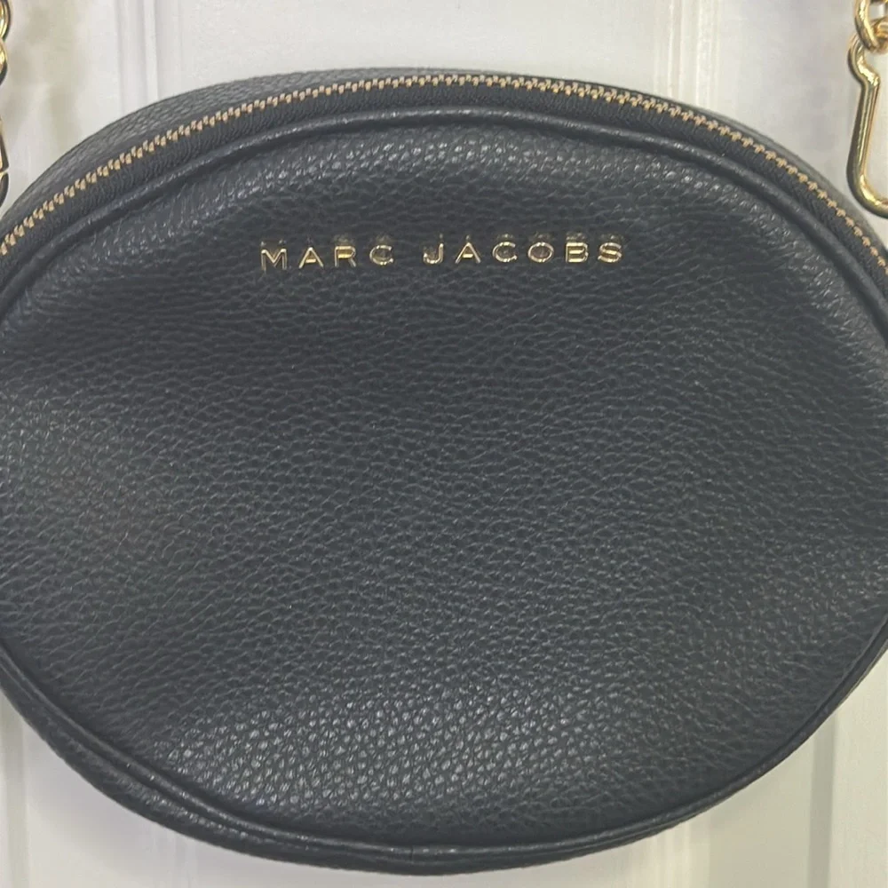 NWOT Marc Jacobs Black Oval Crossbody Bag with Gold Accents - Picture 8 of 14